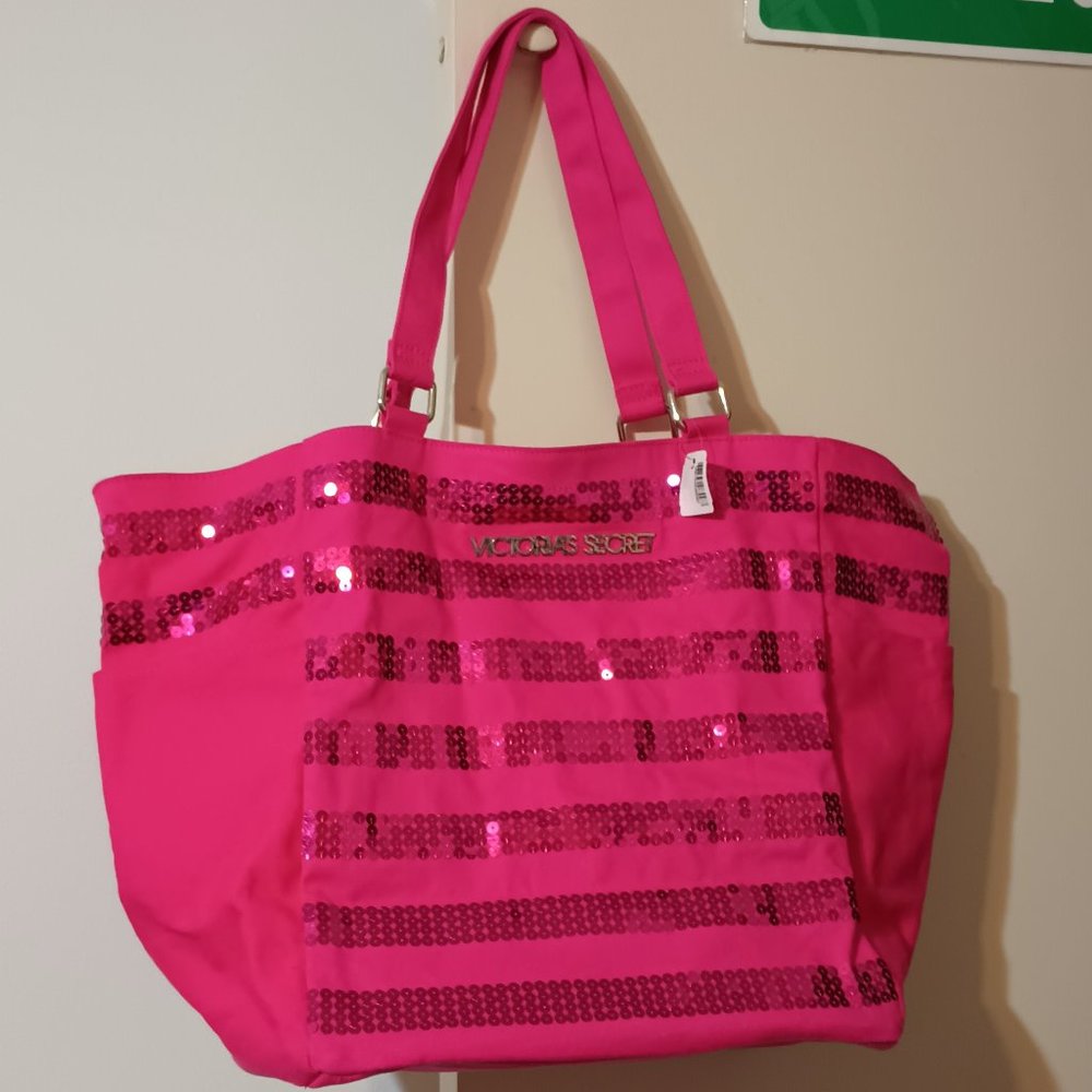 NWT~*Victoria's Secret XL Hot Pink Weekender Tote w/ Gold Emblem & Embell…